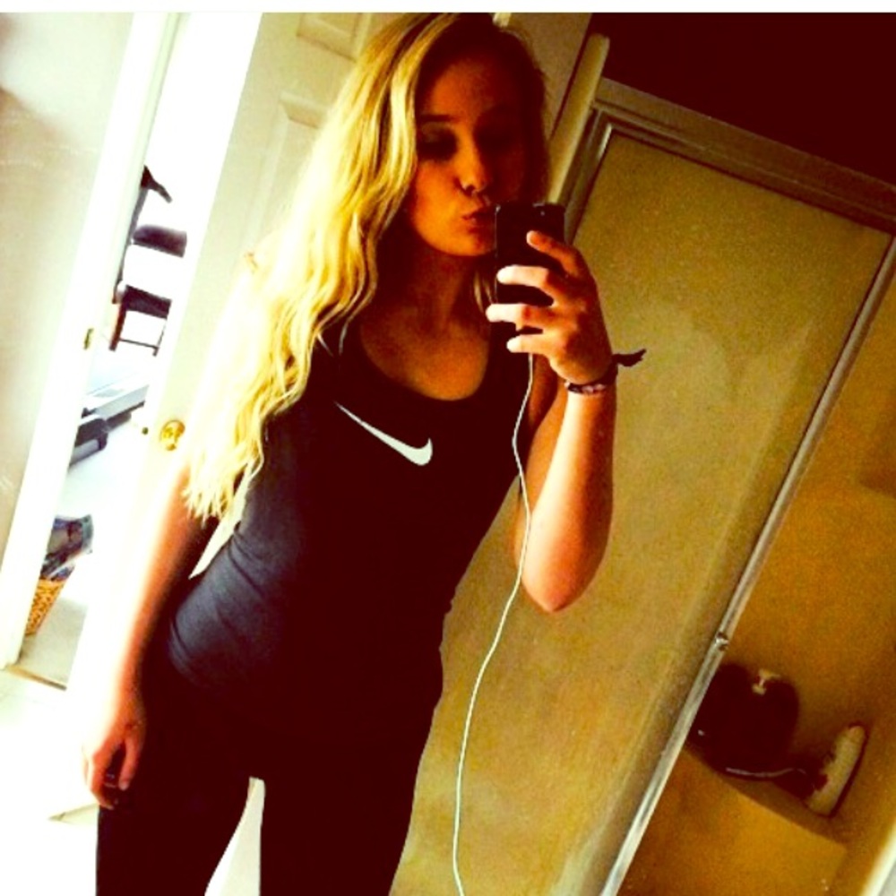 XS Nike tank